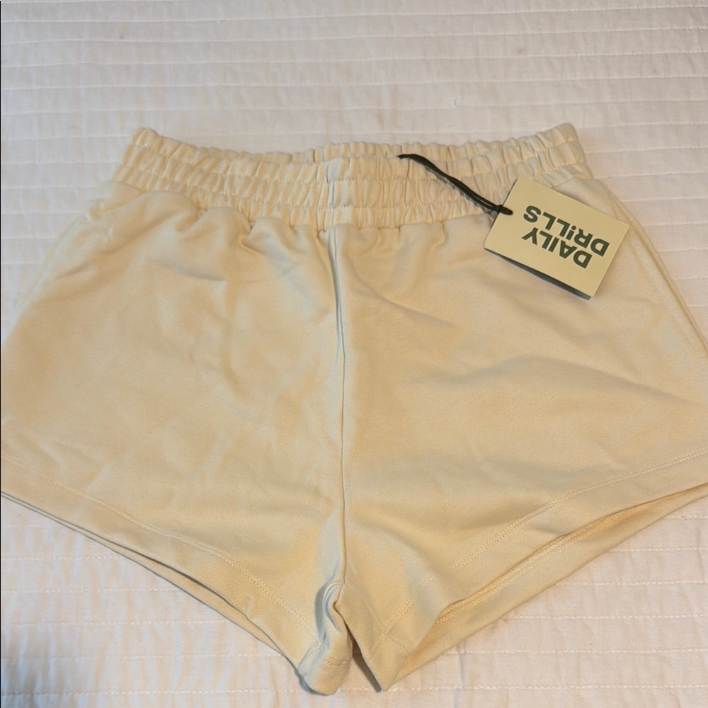 Daily Drills Super Shorts in Sand